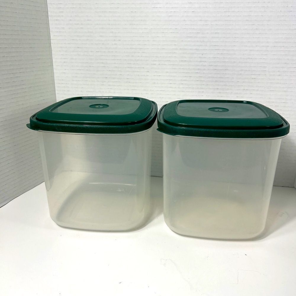 Set Of 2 Food Storage Container With Green Lid 6.5" Tall 123 OZ Unbranded USA